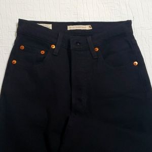 Levis Ribcage Straight Ankle Jeans size 24 black